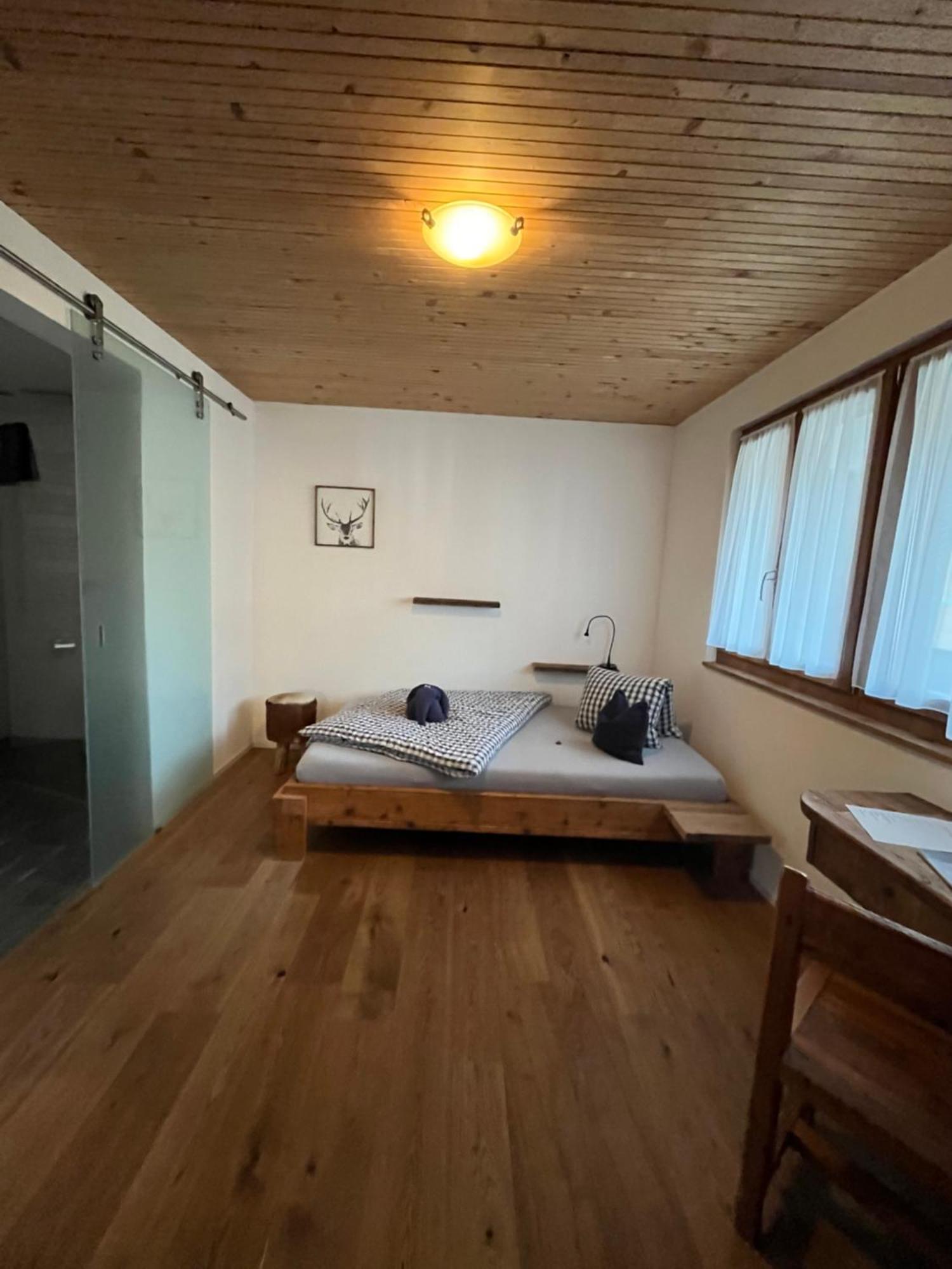 Conny'S B&B Niederweningen ภายนอก รูปภาพ