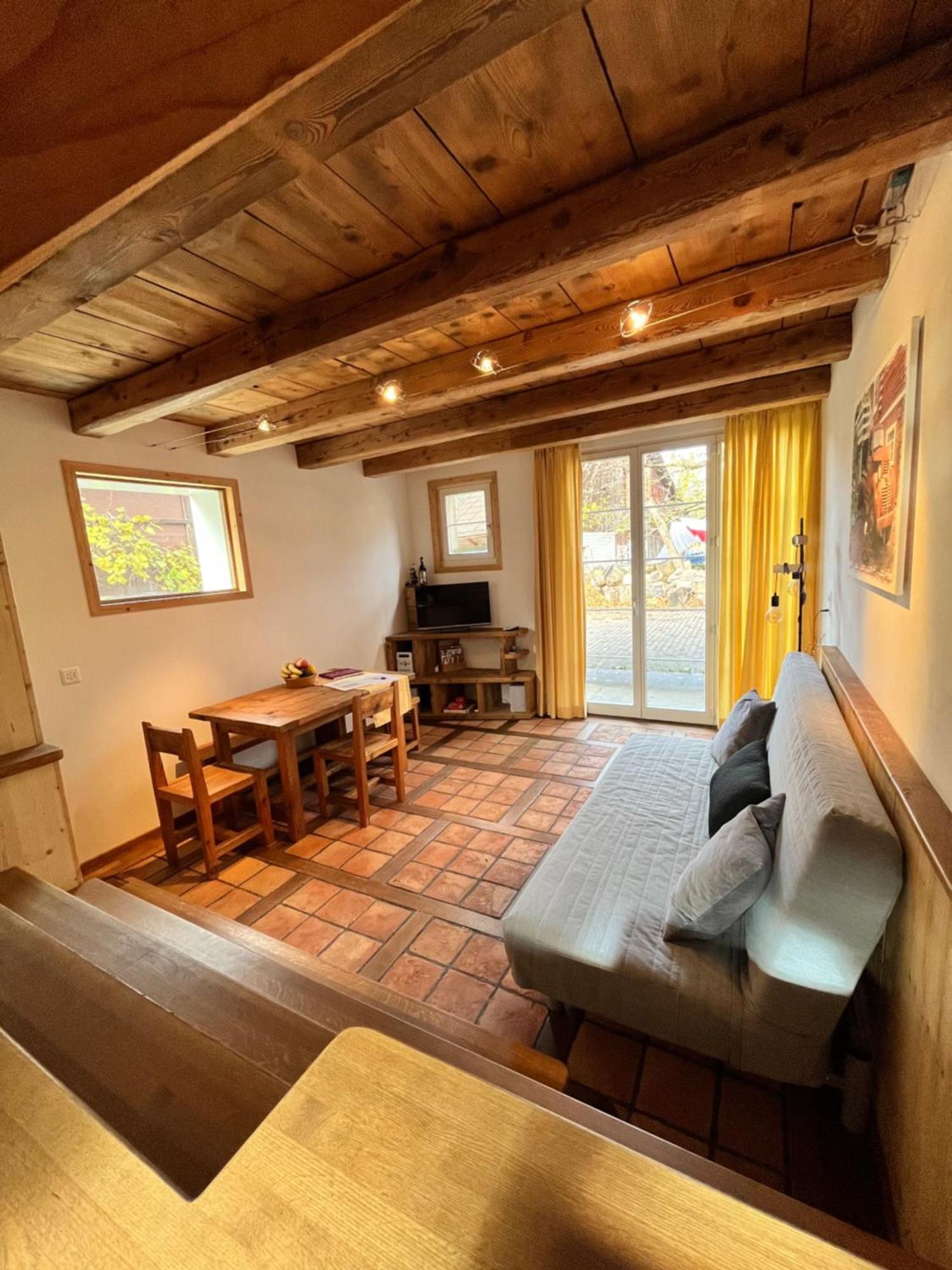 Conny'S B&B Niederweningen ภายนอก รูปภาพ