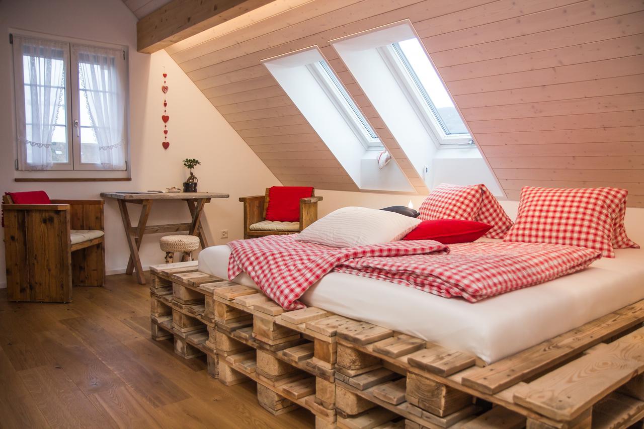 Conny'S B&B Niederweningen ภายนอก รูปภาพ