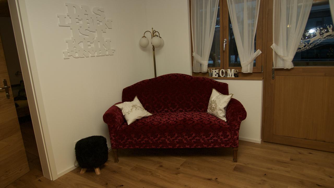 Conny'S B&B Niederweningen ภายนอก รูปภาพ