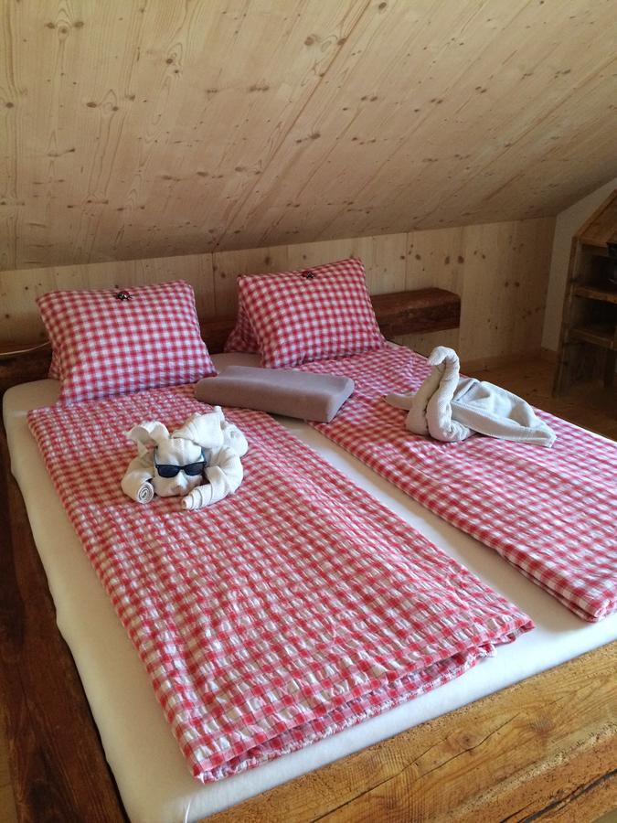 Conny'S B&B Niederweningen ภายนอก รูปภาพ