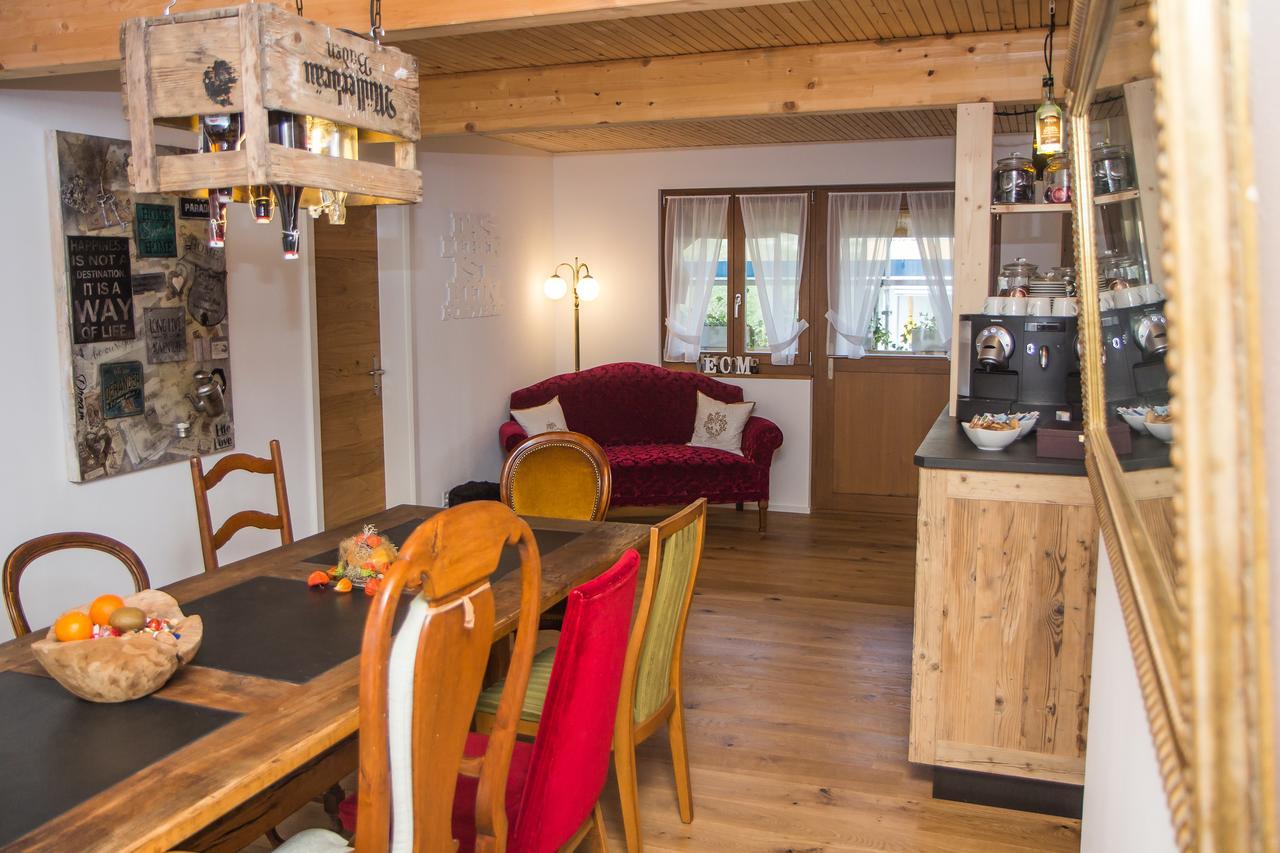 Conny'S B&B Niederweningen ภายนอก รูปภาพ