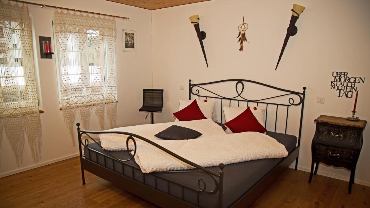 Conny'S B&B Niederweningen ภายนอก รูปภาพ